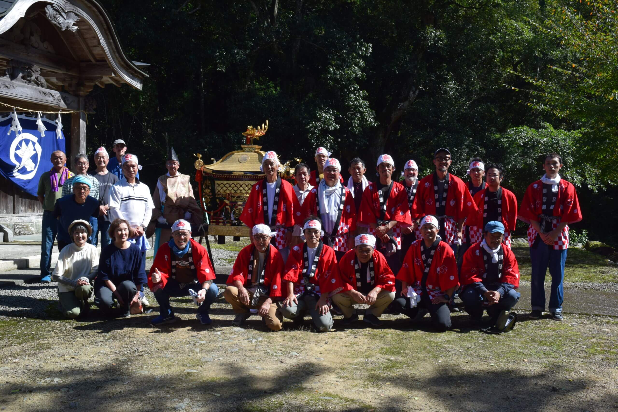 神輿を担いで地域を元気に！黒松八幡神社例大祭