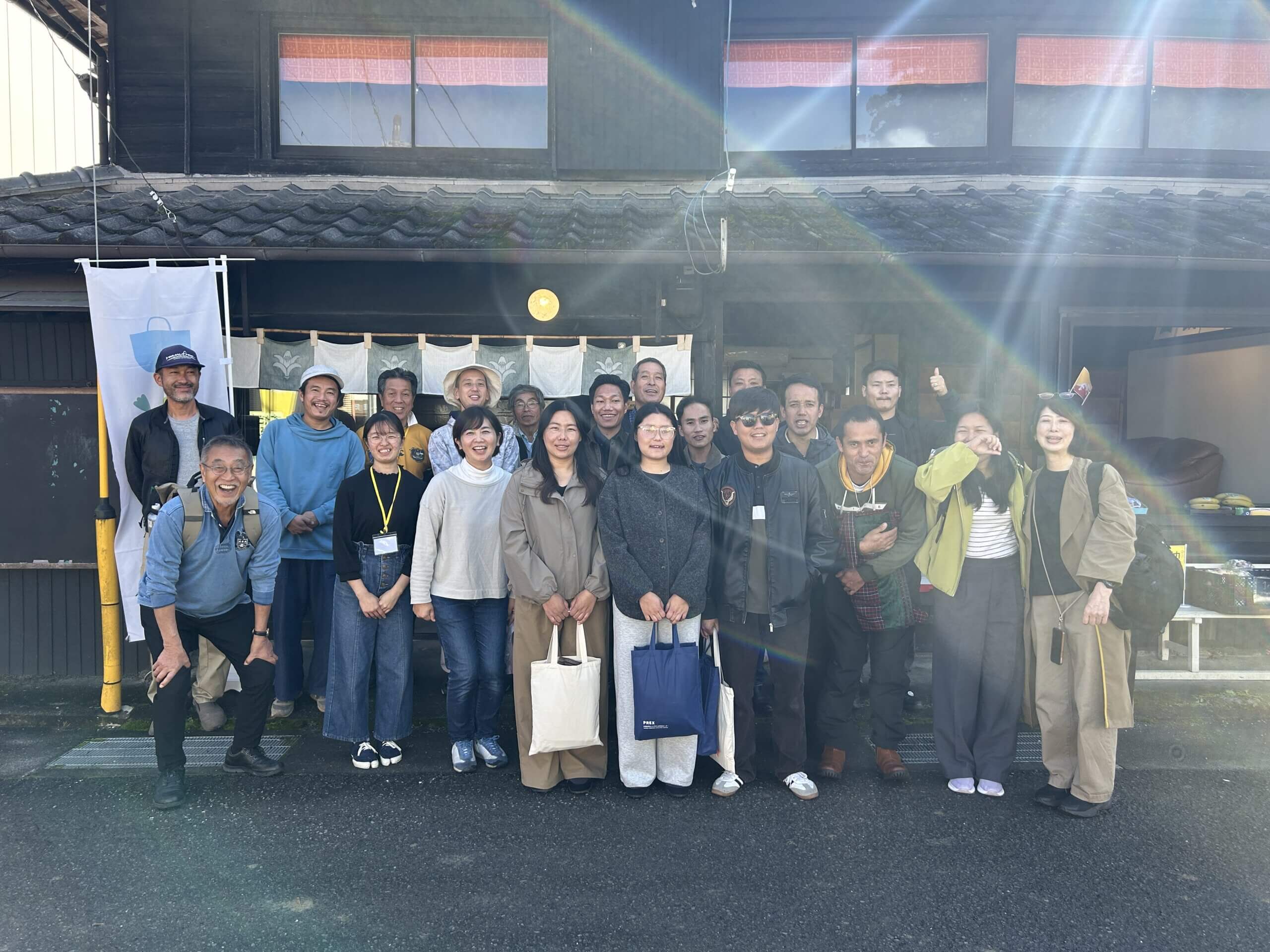 買い物支援の場から広がる国際交流