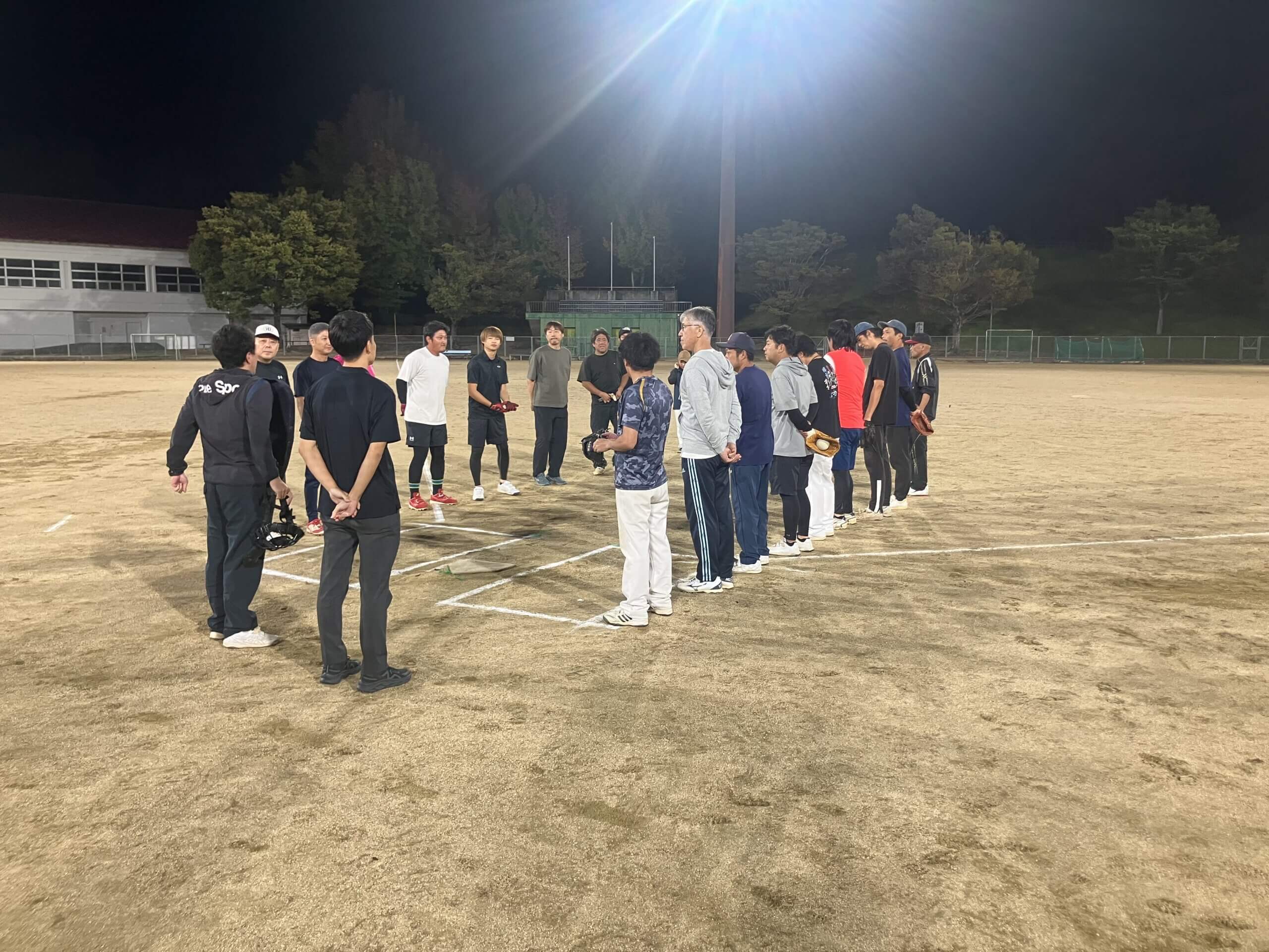 白熱のソフトボール交流大会